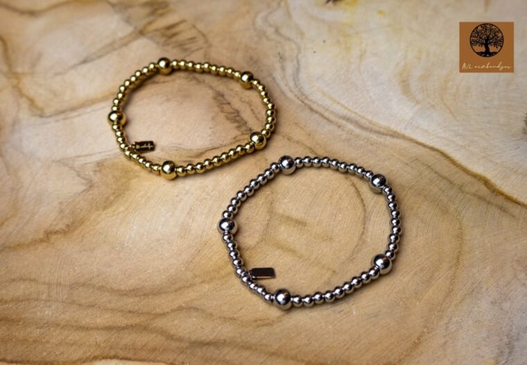 AVL special armband 1