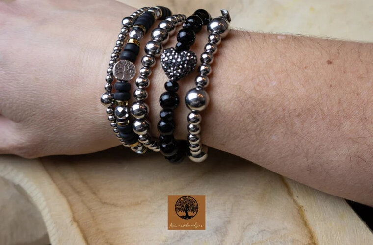 AVL special armband 2