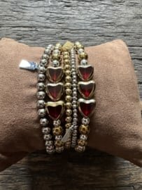 AVL Spread the love armband   Armband van hematite kralen 6 en 4 mm zilver &amp; goud kralen.de hartje zijn glaskralen   * let 