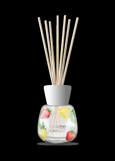 YC Iced Berry Lemonade Signature Reed Diffuser